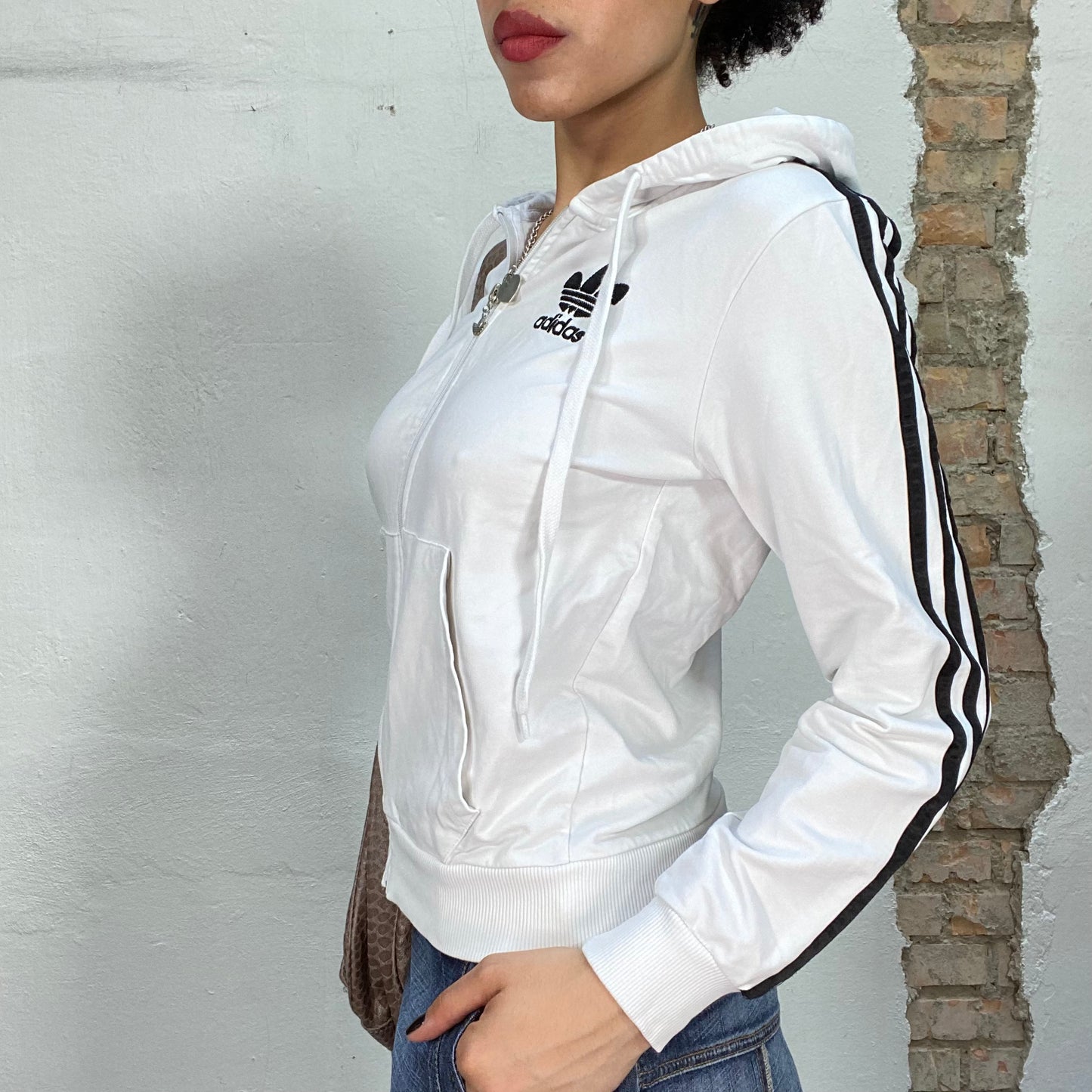 Vintage 2000's Adidas White and Black Zip Up Sweater (M)