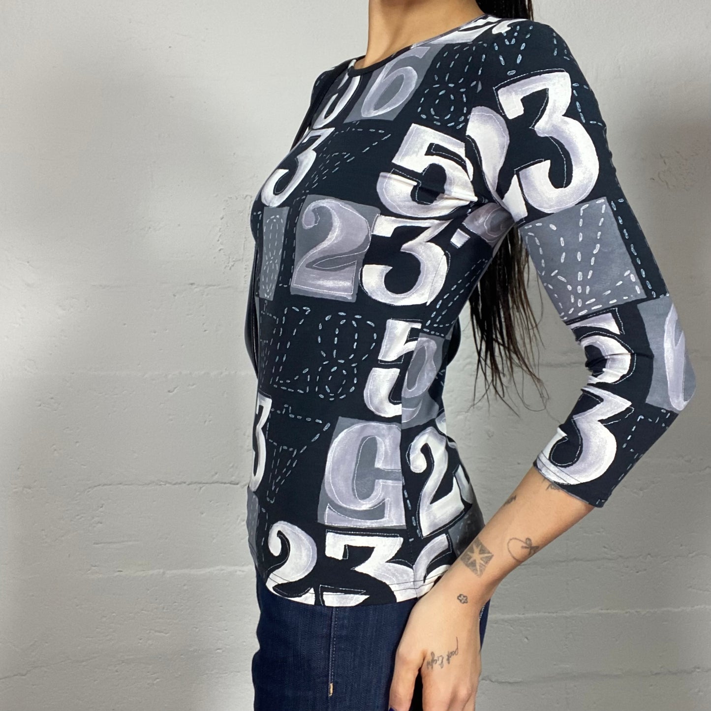 Vintage 90's Classic Black Longsleeve Top with White Figures Maxi Print (S/M)