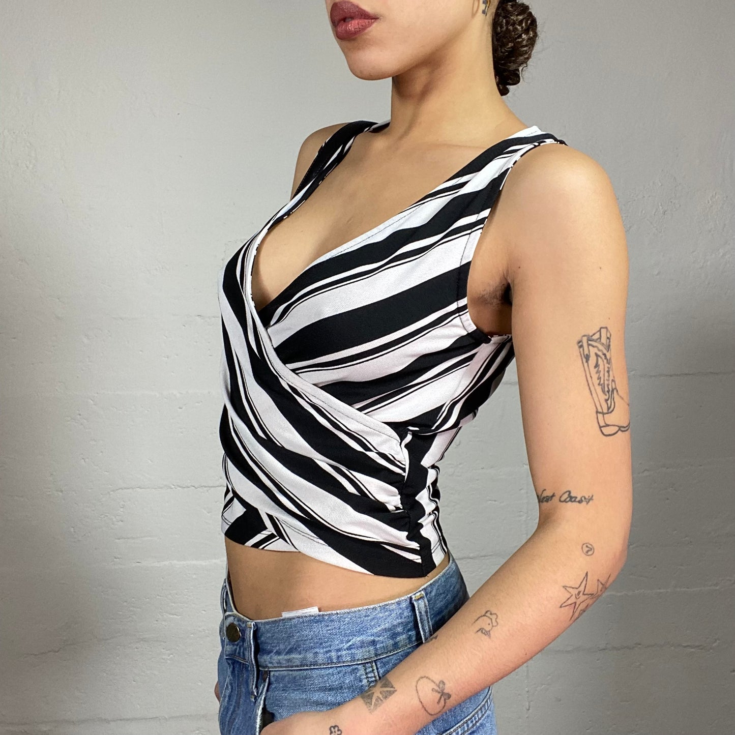 Vintage 2000's Downtown Girl Black & White Wrapped Top with Stripes Print (S)