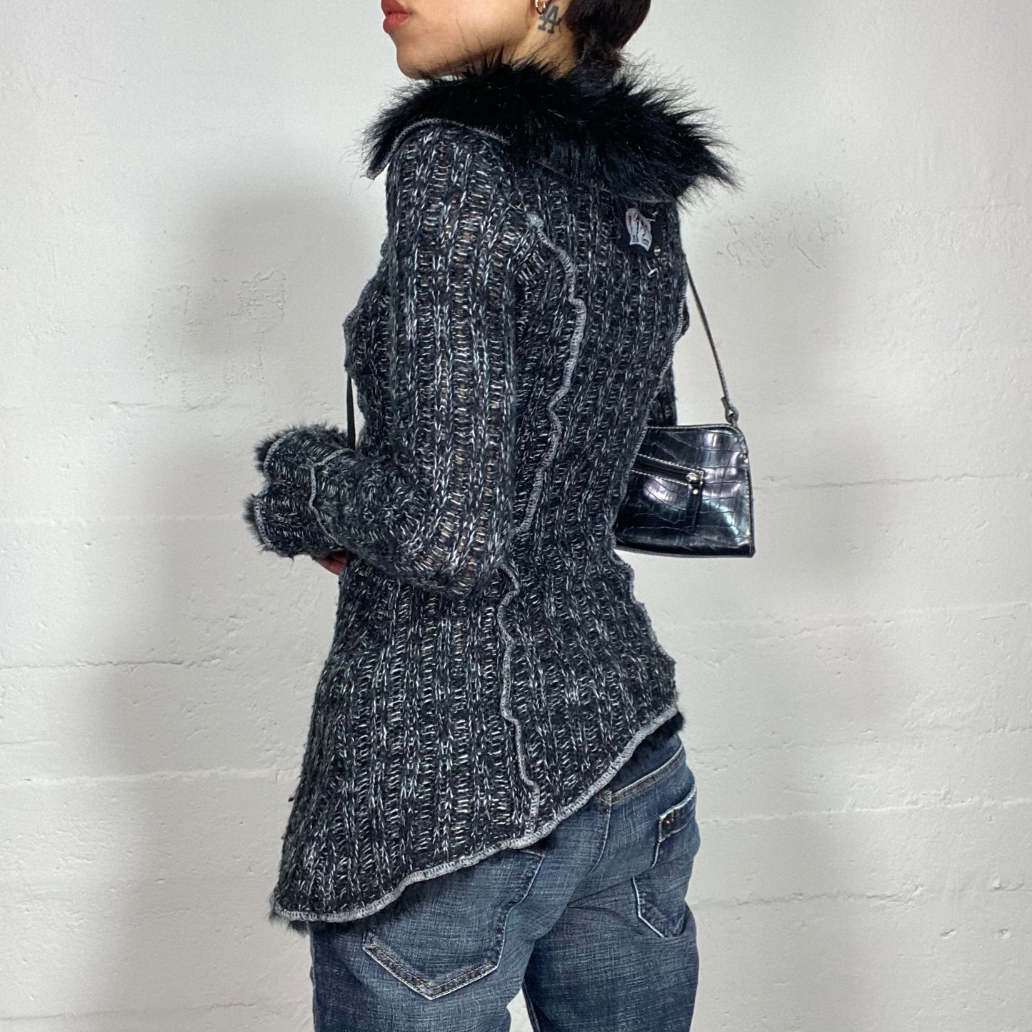 Vintage 90's Archive Grey Knitted Pullover with Faux Fur Collar and Zip Details (S/M)