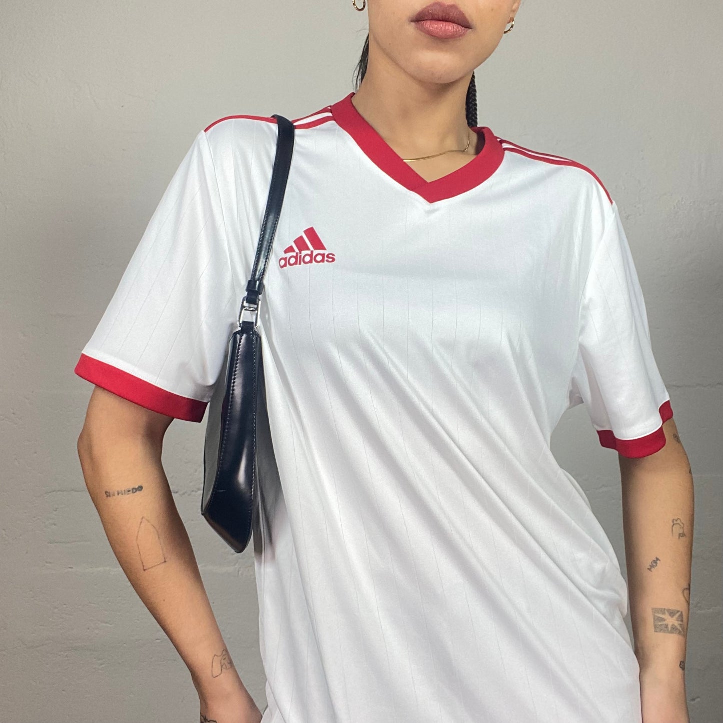 Vintage 2000's Adidas Sporty White Oversized Tee with Red Brand Name Detail (L)