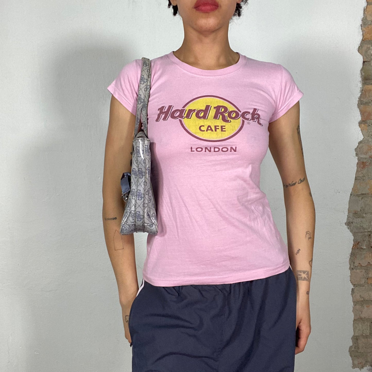 Vintage 2000's Hard Rock Cafe London Pink Baby Tee (XS)