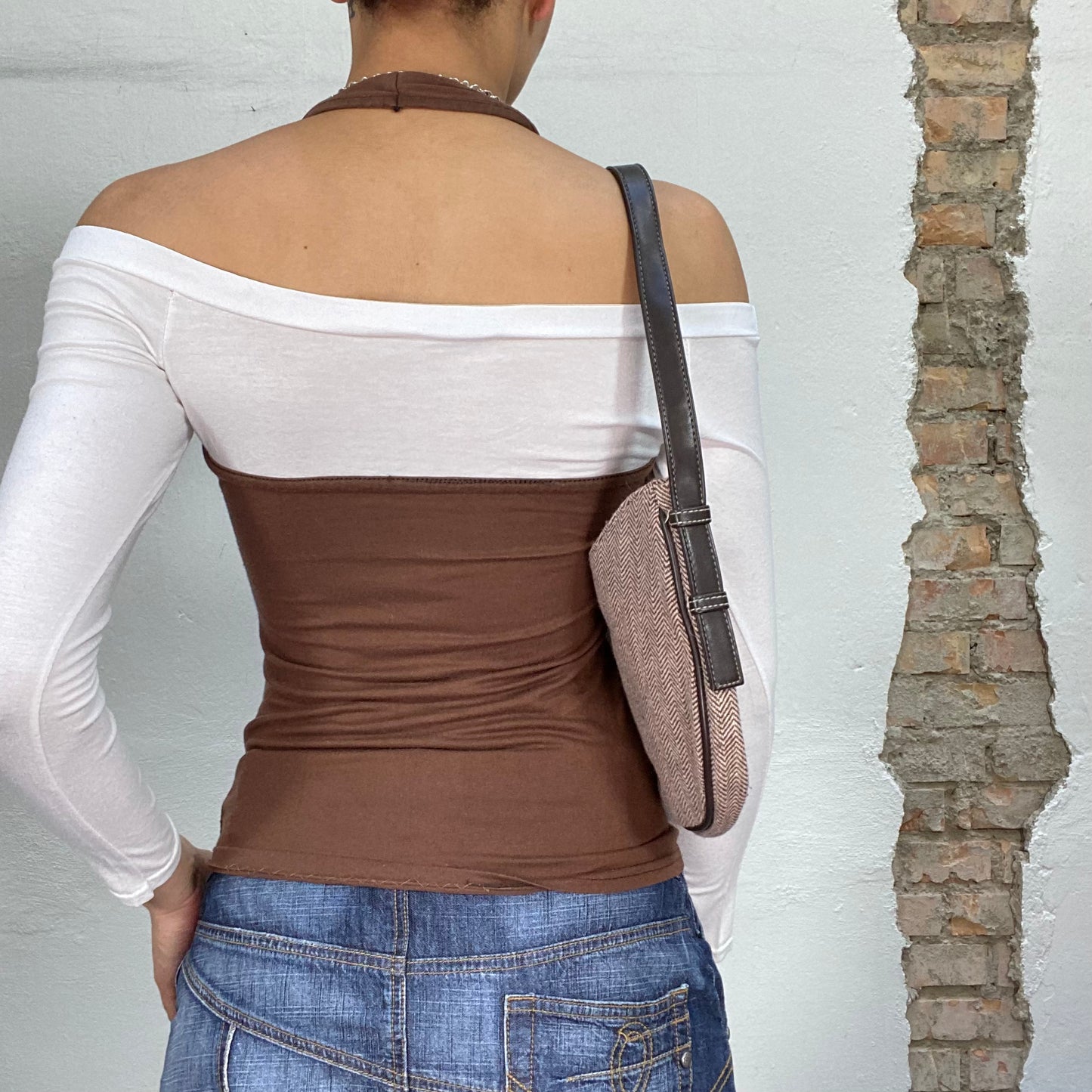 Vintage 2000's Downtown Girl White Longsleeve Off Shoulder Top with Brown Overlapping Neckholder Top (S)