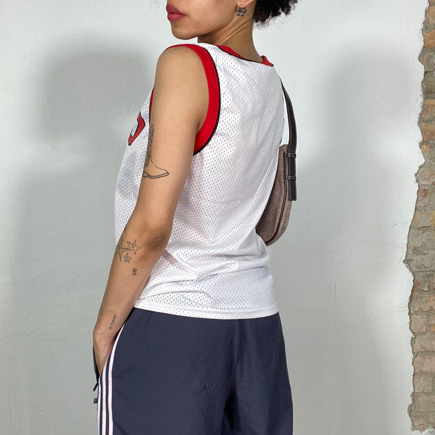 Vintage 90's Basketball Chicago White Net Sports Tank Top with Red Trim (M)