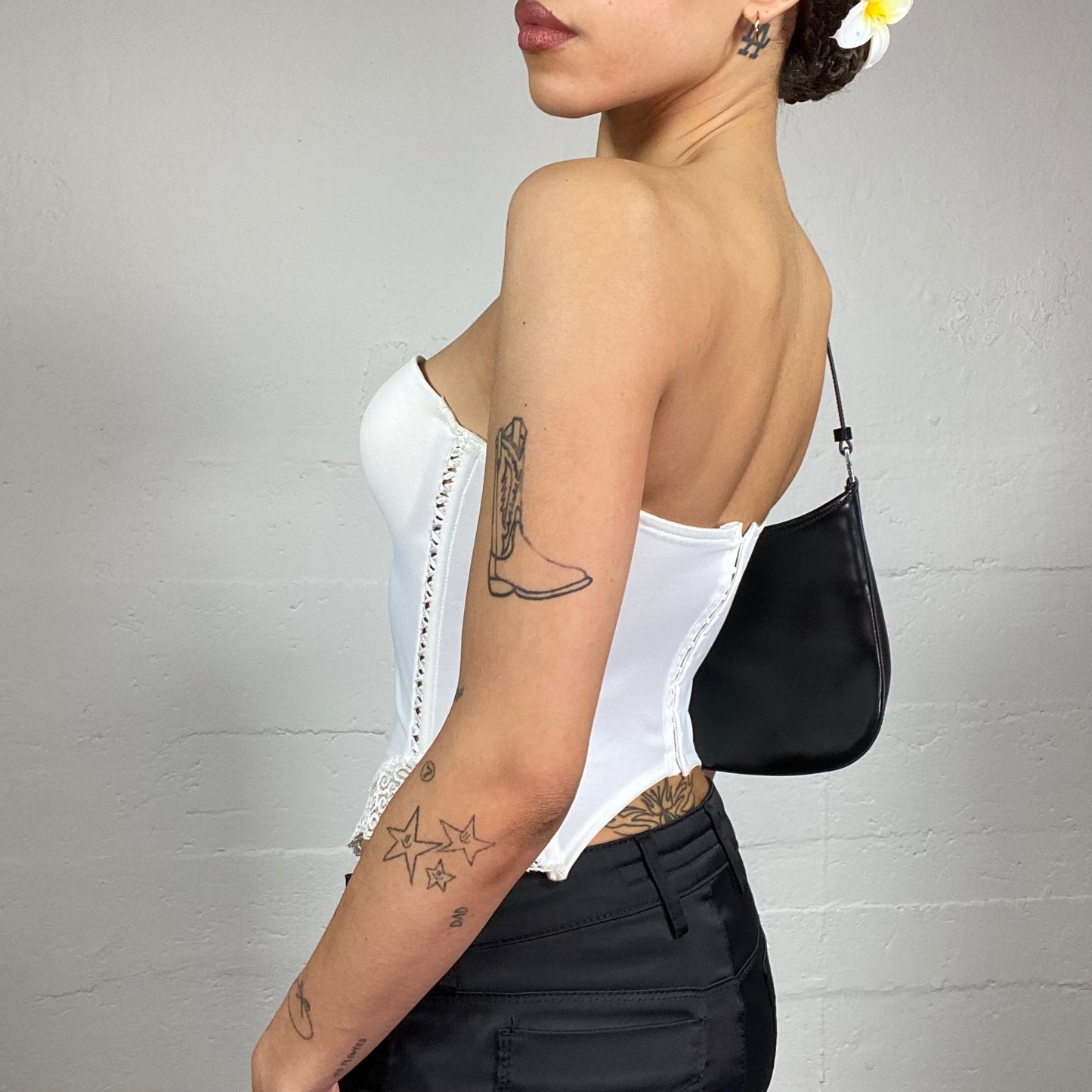 Vintage 2000's Ballet White Strapless Corset Top with Floral Lace Trim Detail (S)