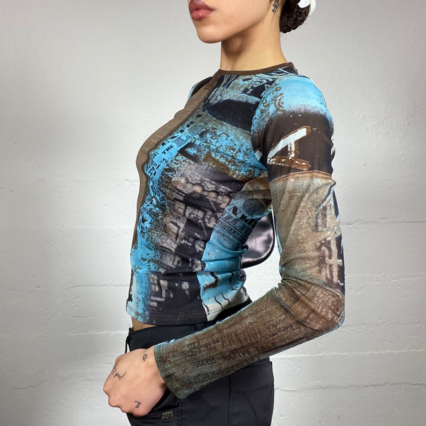 Vintage 2000's Batik Brown and Blue Longsleeve Top with Two Sides Print Part Detail (S/M)