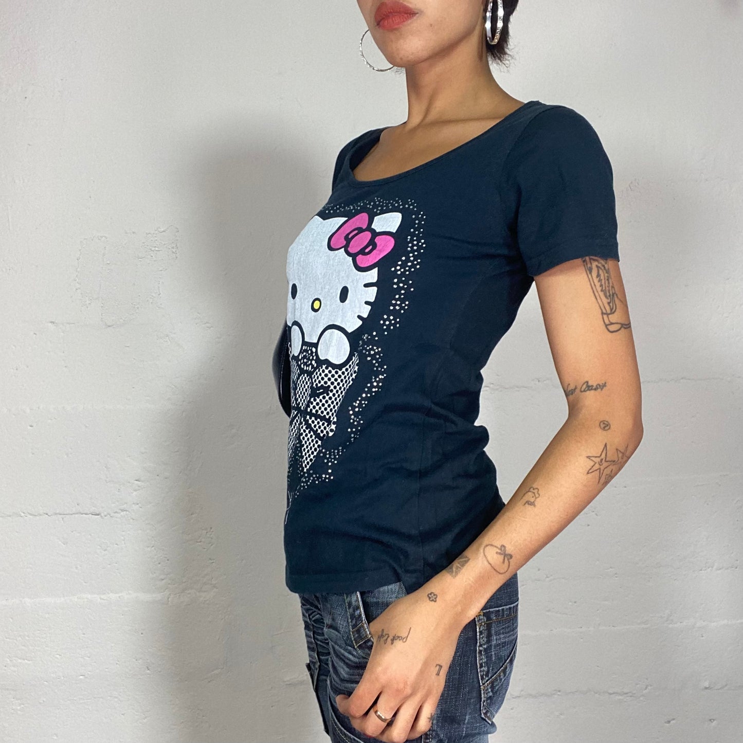 Vintage 2000's Sanrio Hello Kitty Soft Girl Black Tee with Character Print (S)