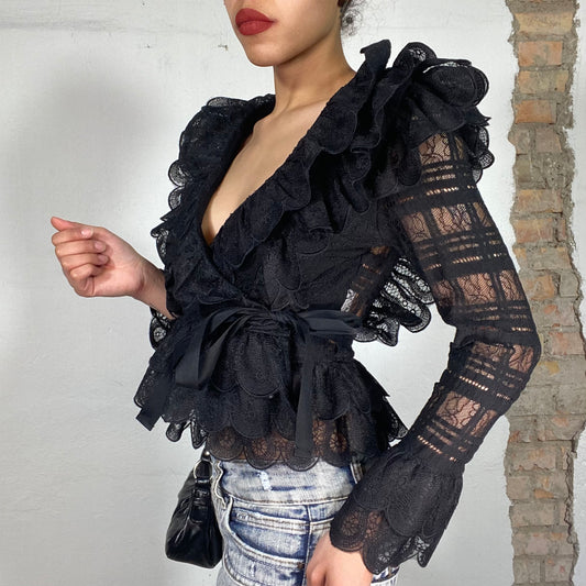 Vintage 2000's Coquette Black Lace Jacket with Pompous Collar (S/M)