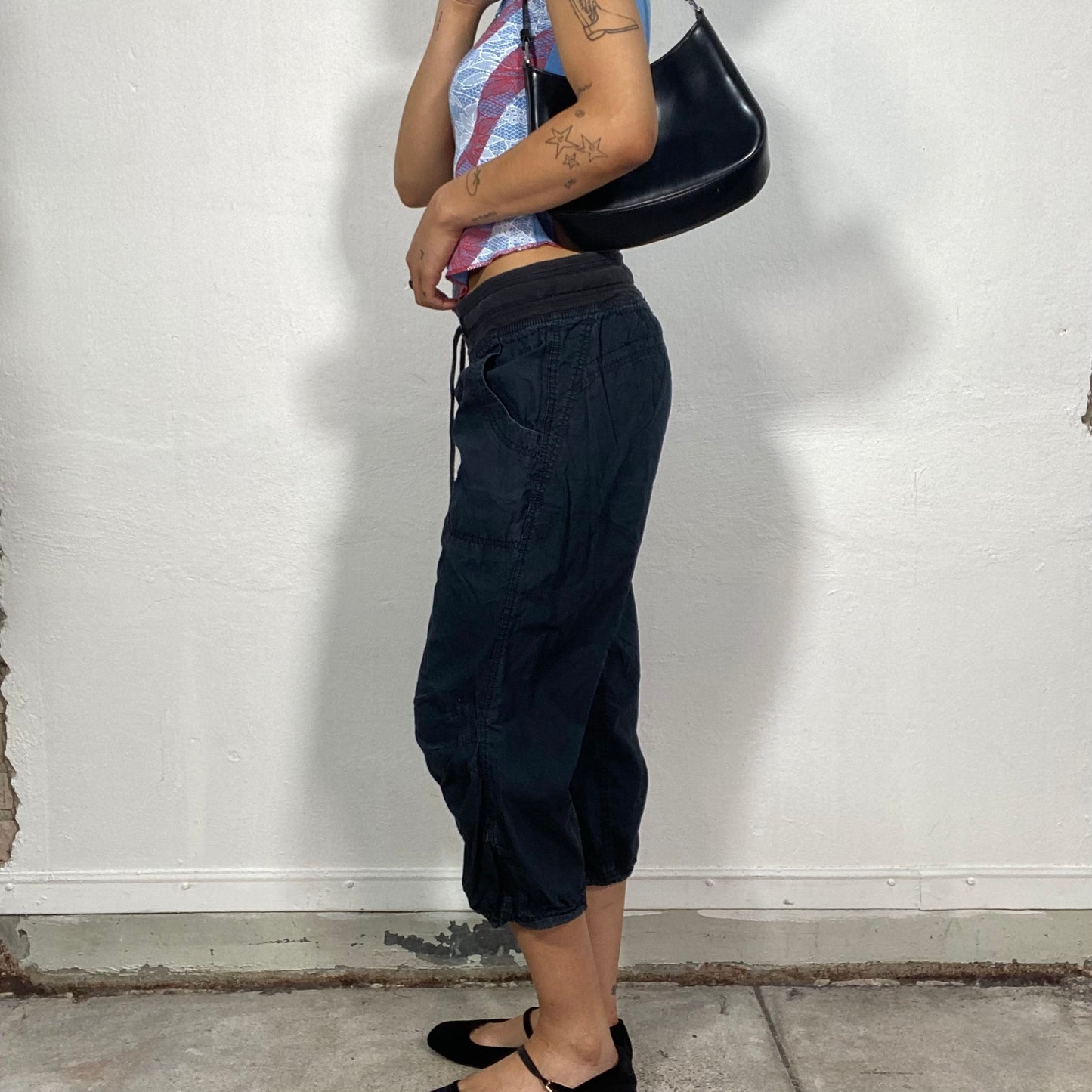 Vintage 90's Street Style Black Cargo Capris with Knitted Waist Band (S/M)