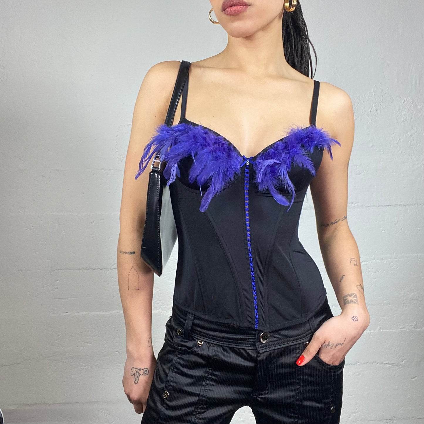 Vintage 2000's Burlesque Black Corset Top with Purple Feathers Chest Part Detail (S)
