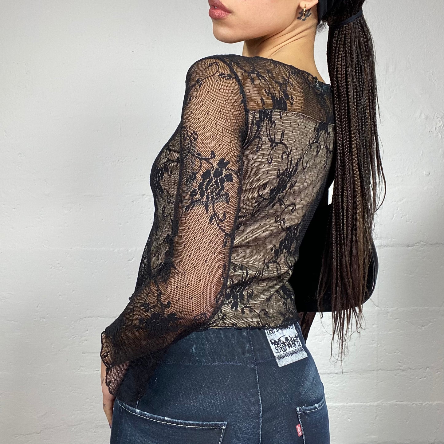 Vintage 90's Coquette Black Longsleeve Lace Top (M)