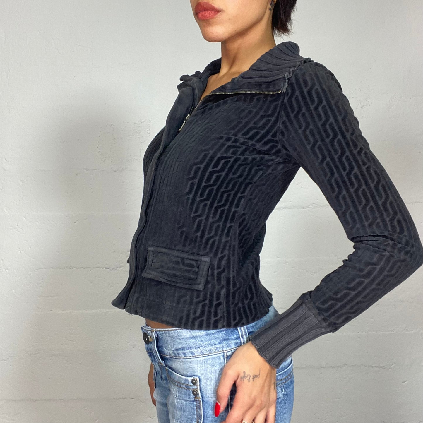 Vintage 2000's Black Zip Up Textured Velours Sweater (S/M)