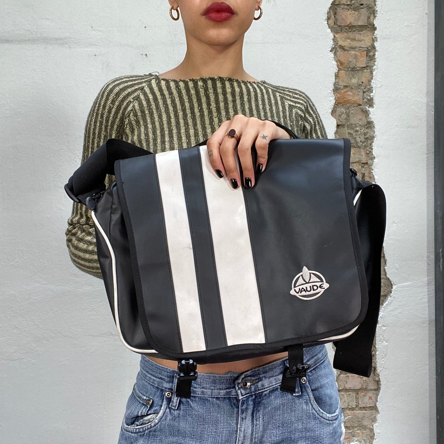 Vintage 90's Streetstyle Black and White Crossbody Bag