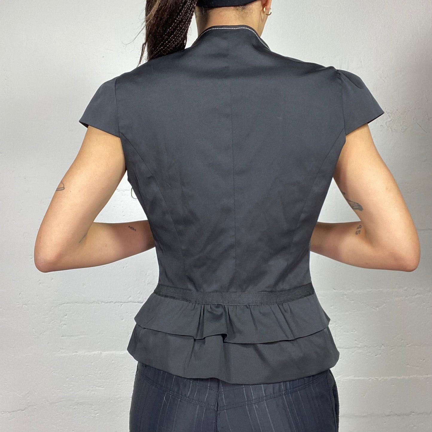 Vintage 2000's Corpcore Black Corset Top with Frilled Bottom (M)