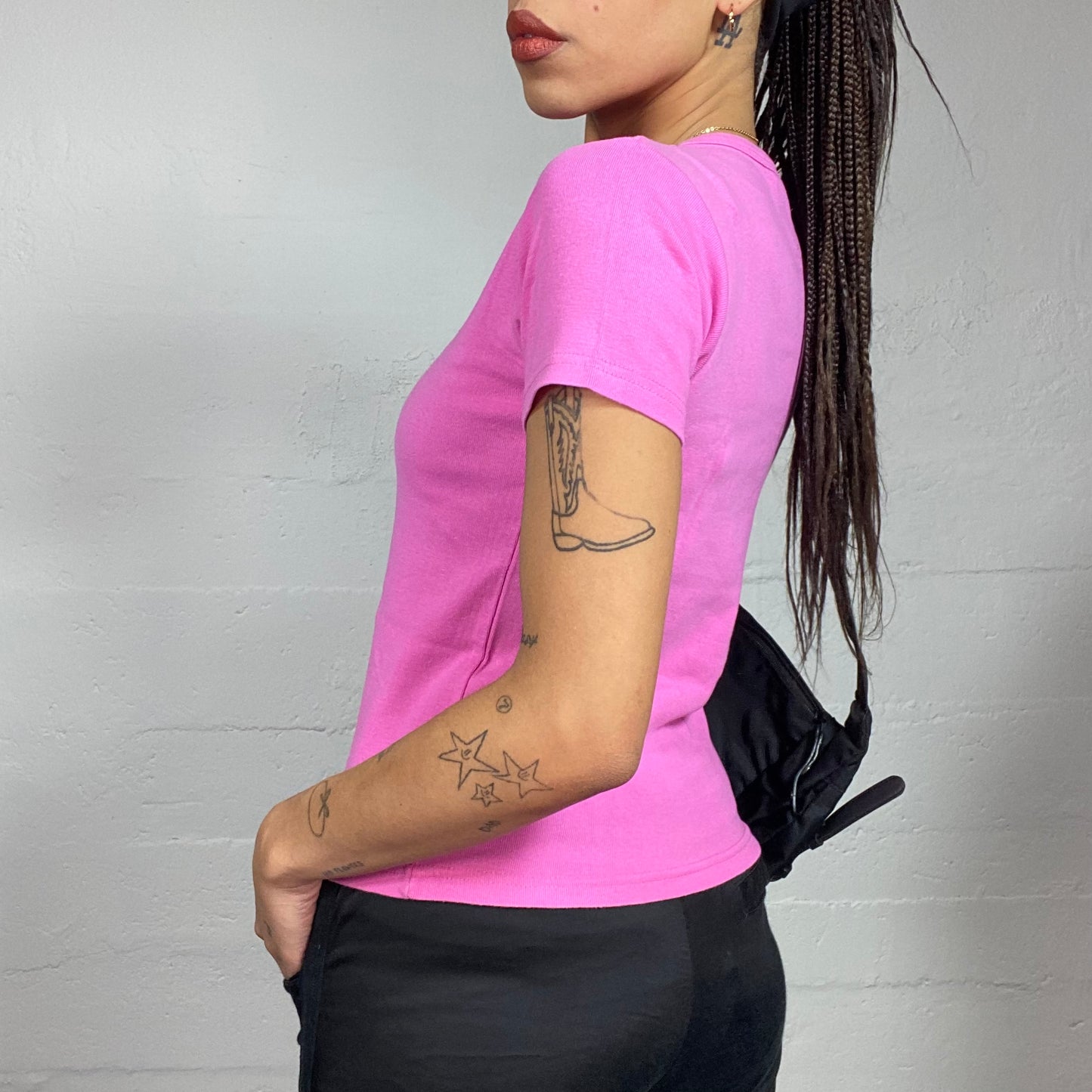 Vintage 2000's Cute Girl Pink Top with "Le Kiki de Tous les Kikis" Typography Print (S)