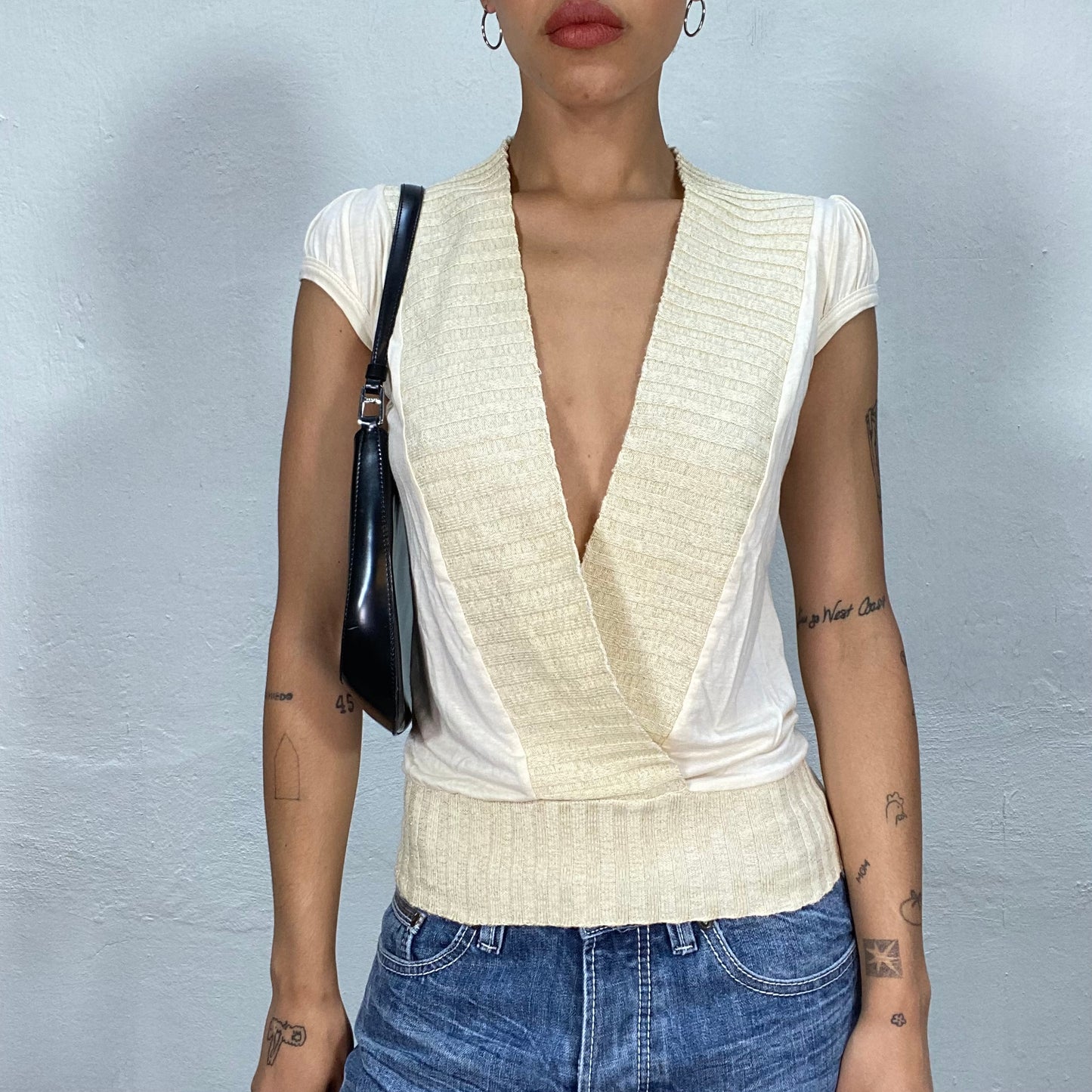 Vintage 2000's White Deep V-Neck Shirt with Creme Knit Trim (S)