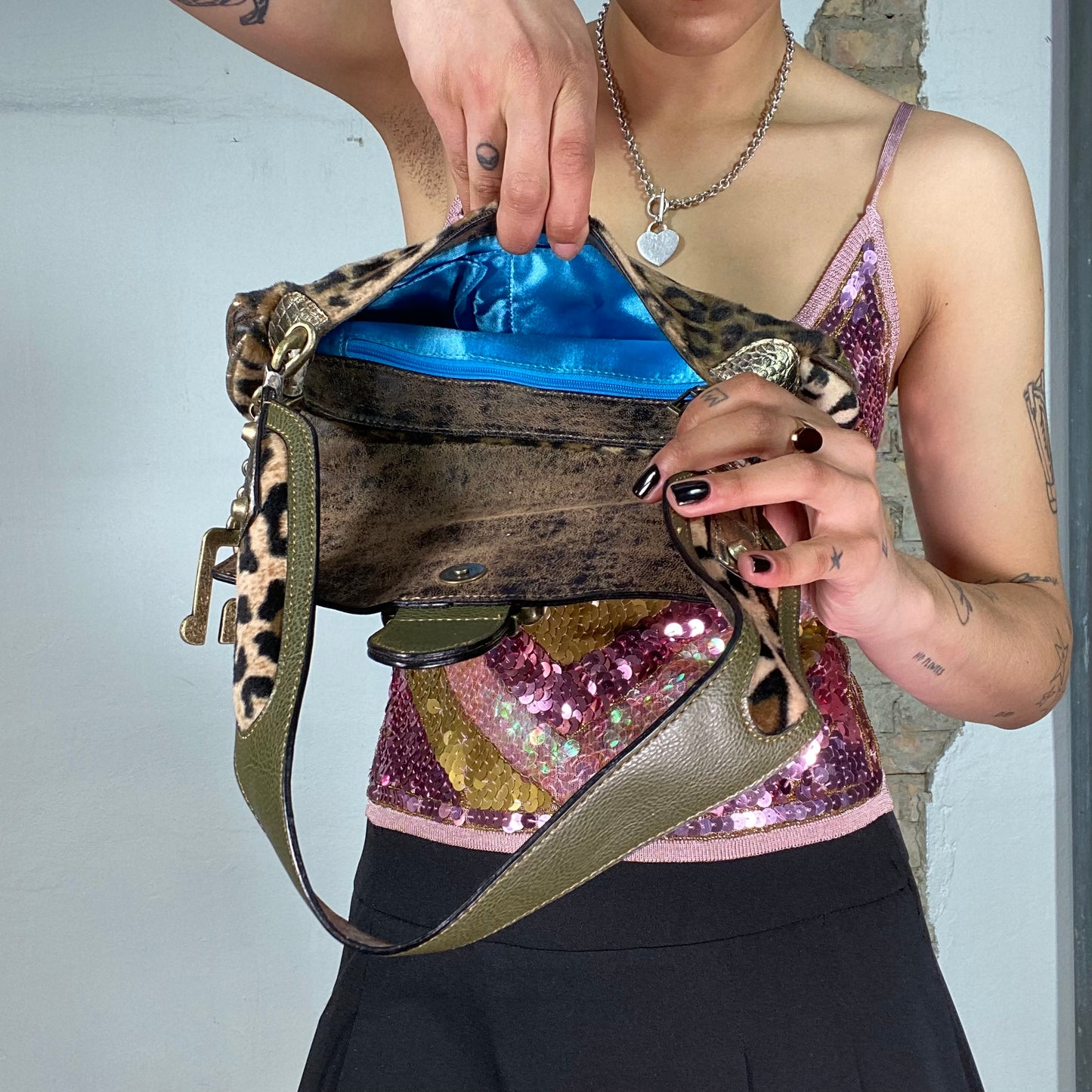 Vintage 2000's Guess Leo Print Shoulder Bag with Khaki and Gold Details