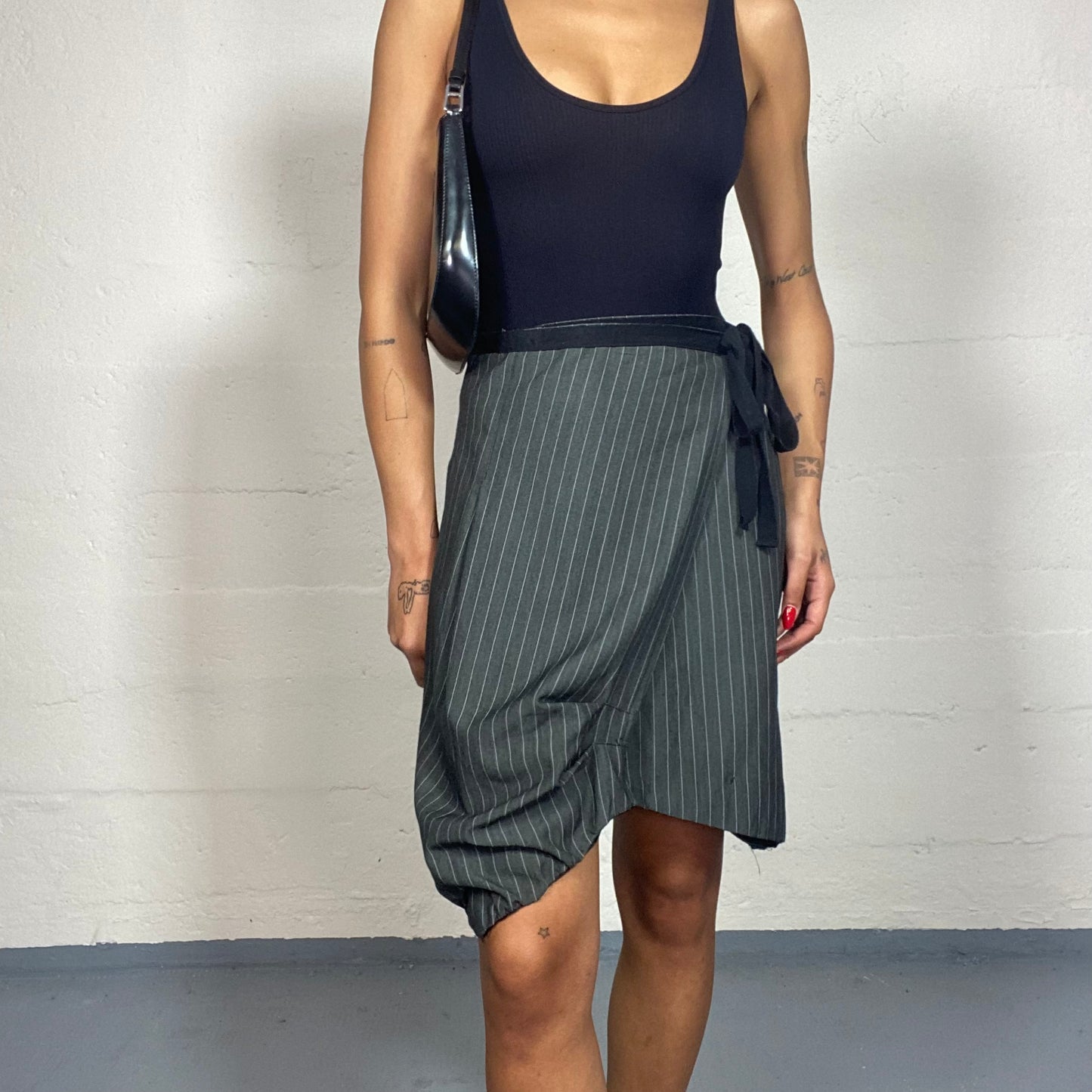 Vintage 90's Office-Girl Dark Grey Asymmetric Mini Skirt with Tie Belt Detail (M)