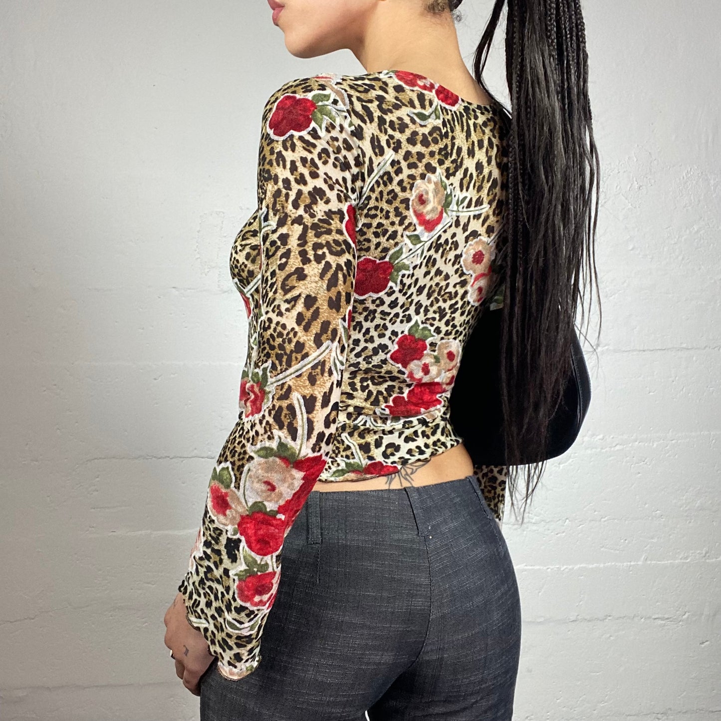 Vintage 90's Romantic Brown Longsleeve Top with Chetaah & Roses Print (S)