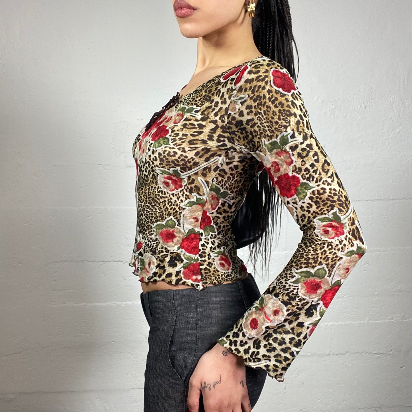 Vintage 90's Romantic Brown Longsleeve Top with Chetaah & Roses Print (S)