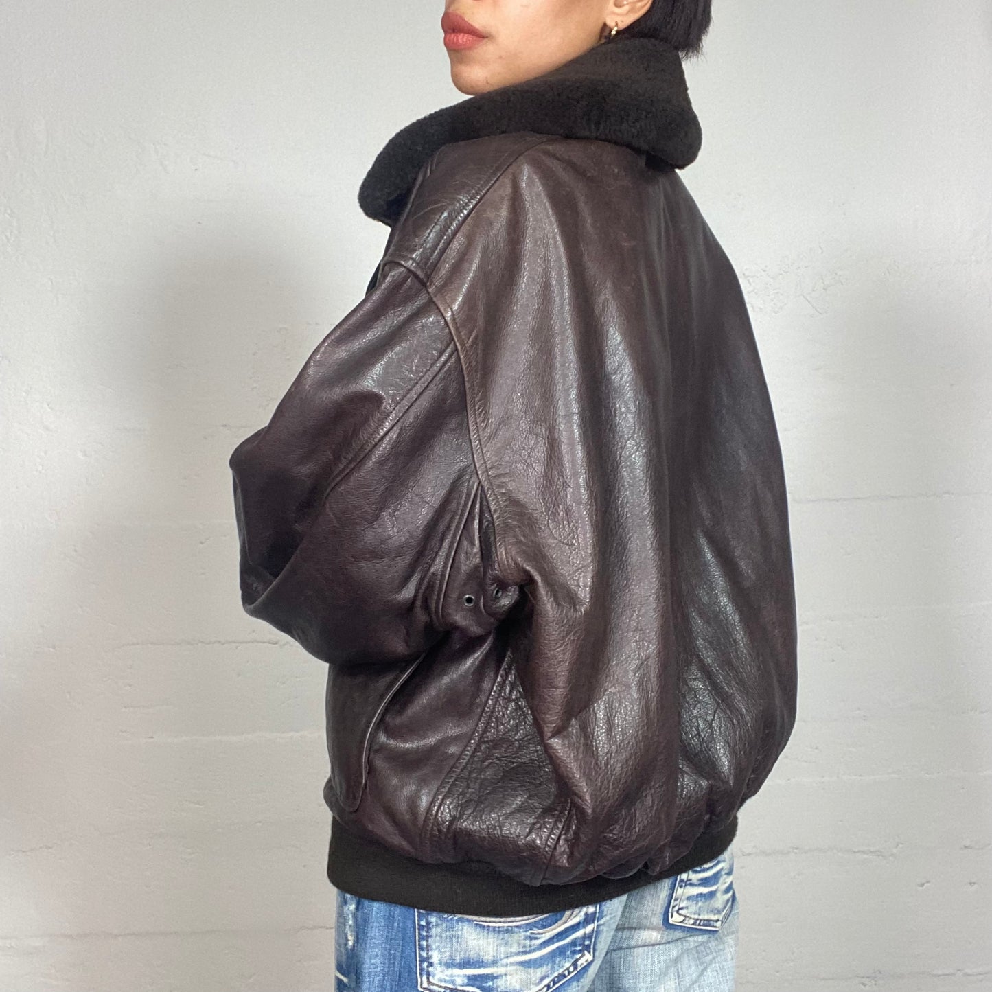 Vintage 2000's Downtown Girl Brown Short Leather Biker Coat with Oversized Fit and Fur Collar(L)