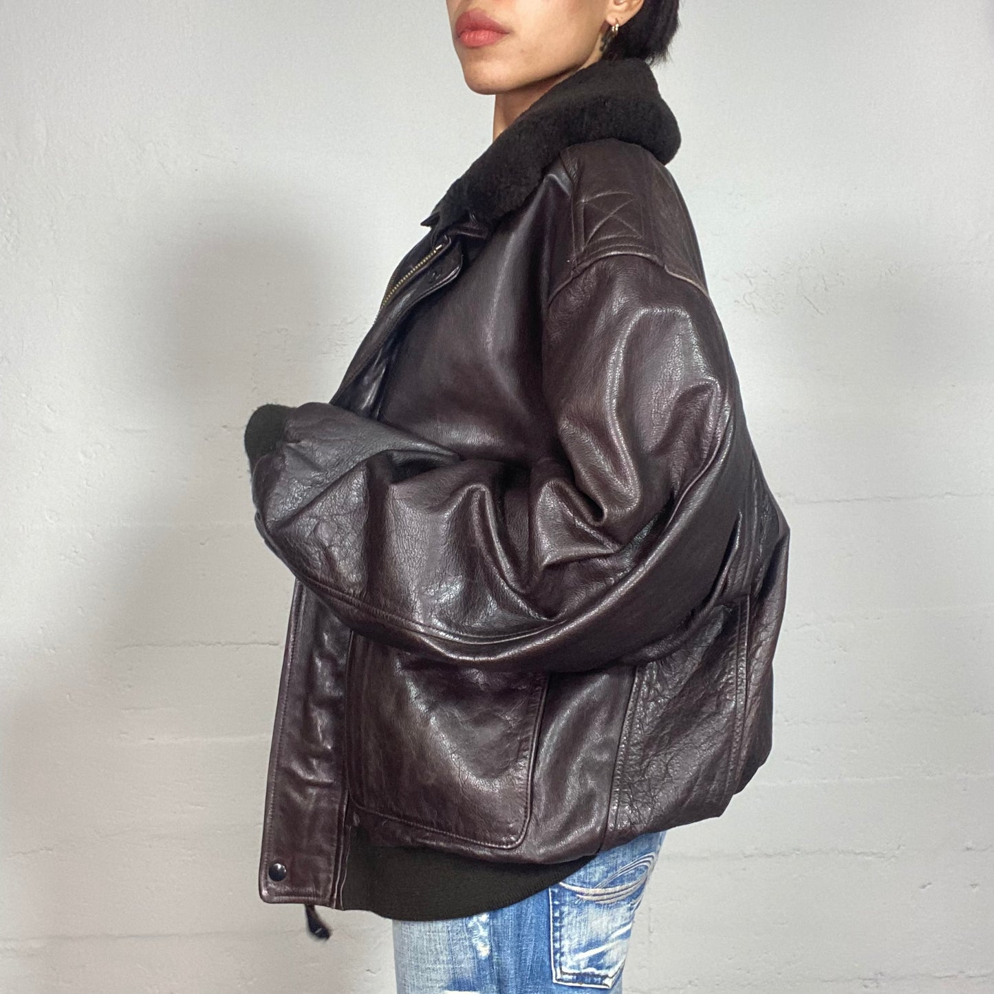 Vintage 2000's Downtown Girl Brown Short Leather Biker Coat with Oversized Fit and Fur Collar(L)