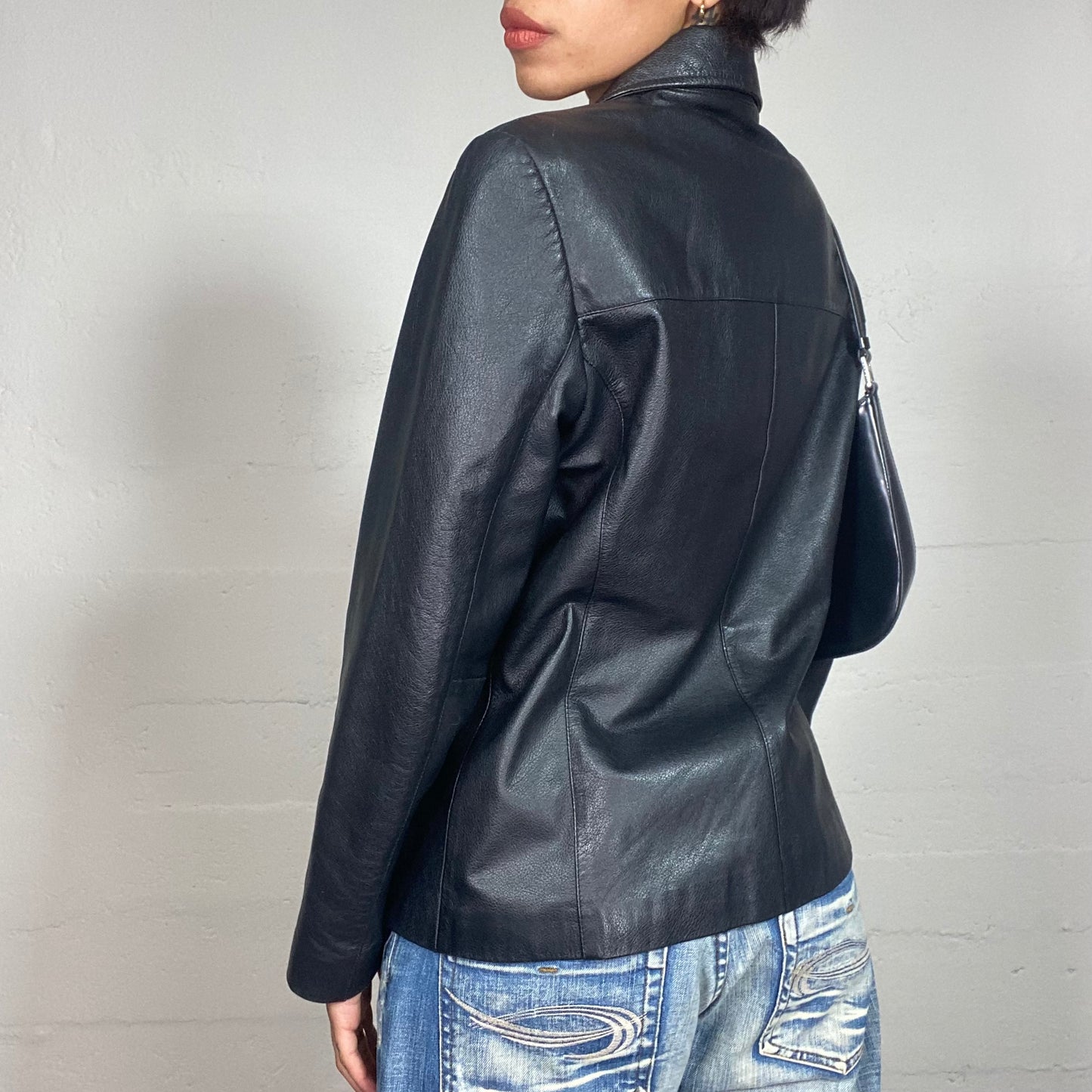 Vintage 90's Model off Duty Black Short Leather Coat with Straight Cut (M)