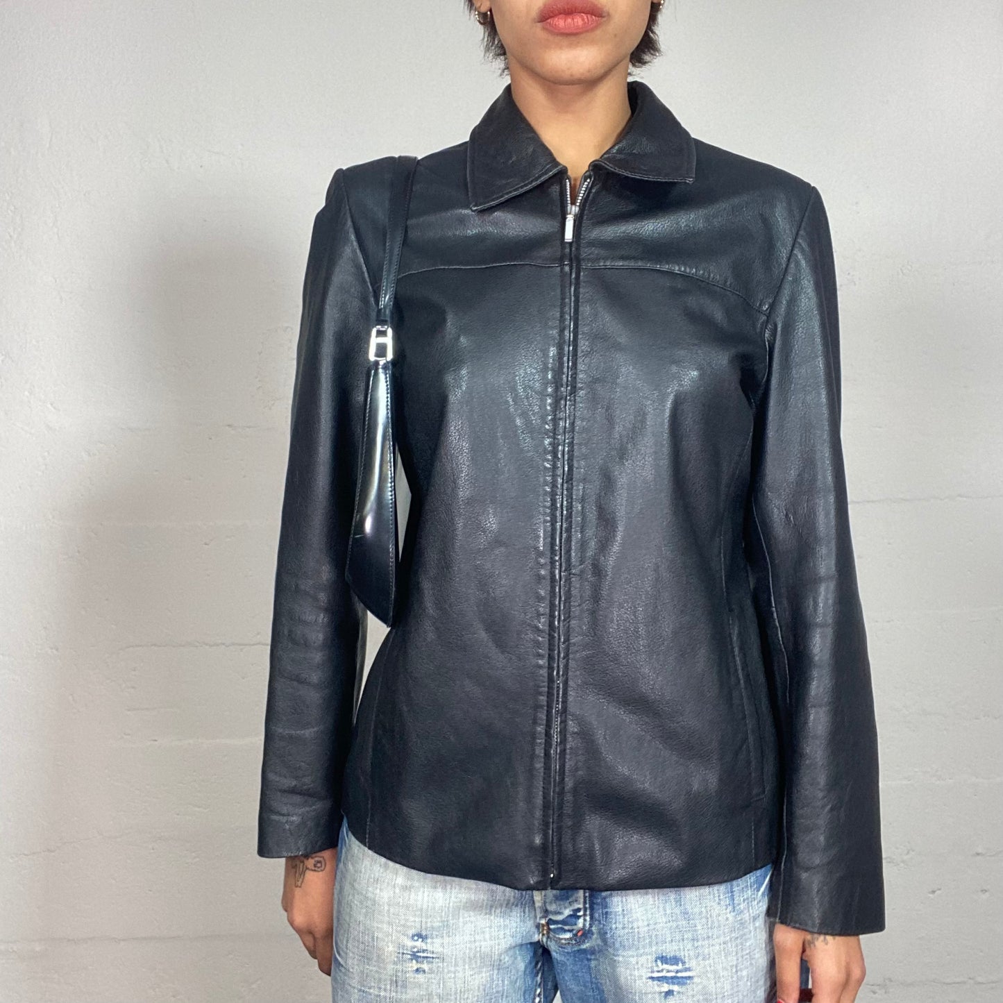 Vintage 90's Model off Duty Black Short Leather Coat with Straight Cut (M)