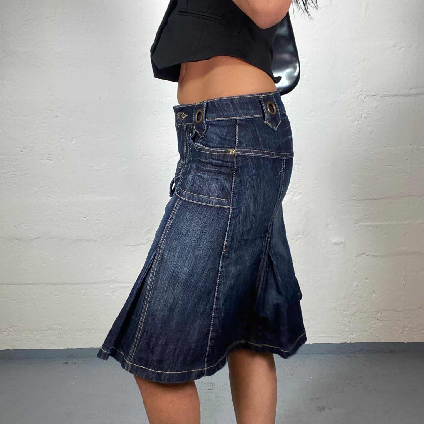 Vintage 2000's Grunge Dark Wash Denim Midi Skirt with Contras Stitching and Eyelet Details (S)