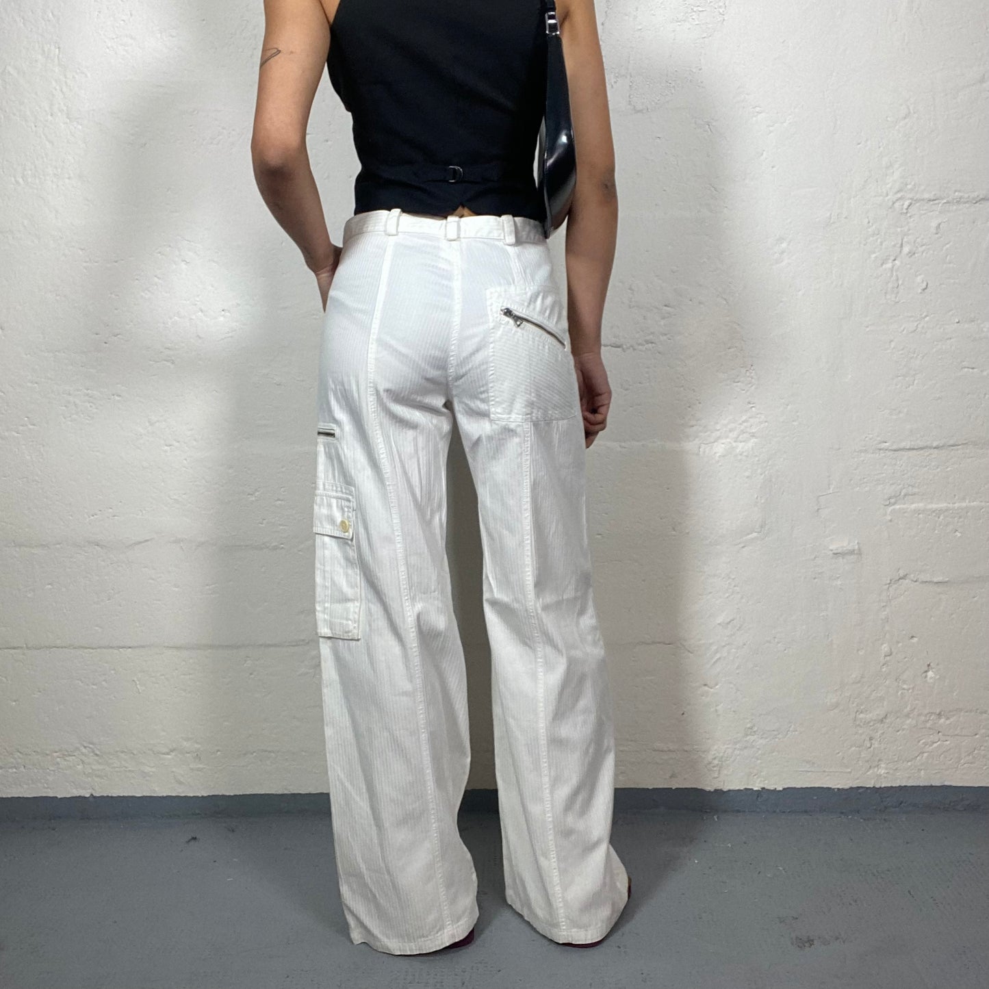 Vintage 90's Downtown Girl White Wide Leg Cargo Pants with Stripe Structure (S/M)