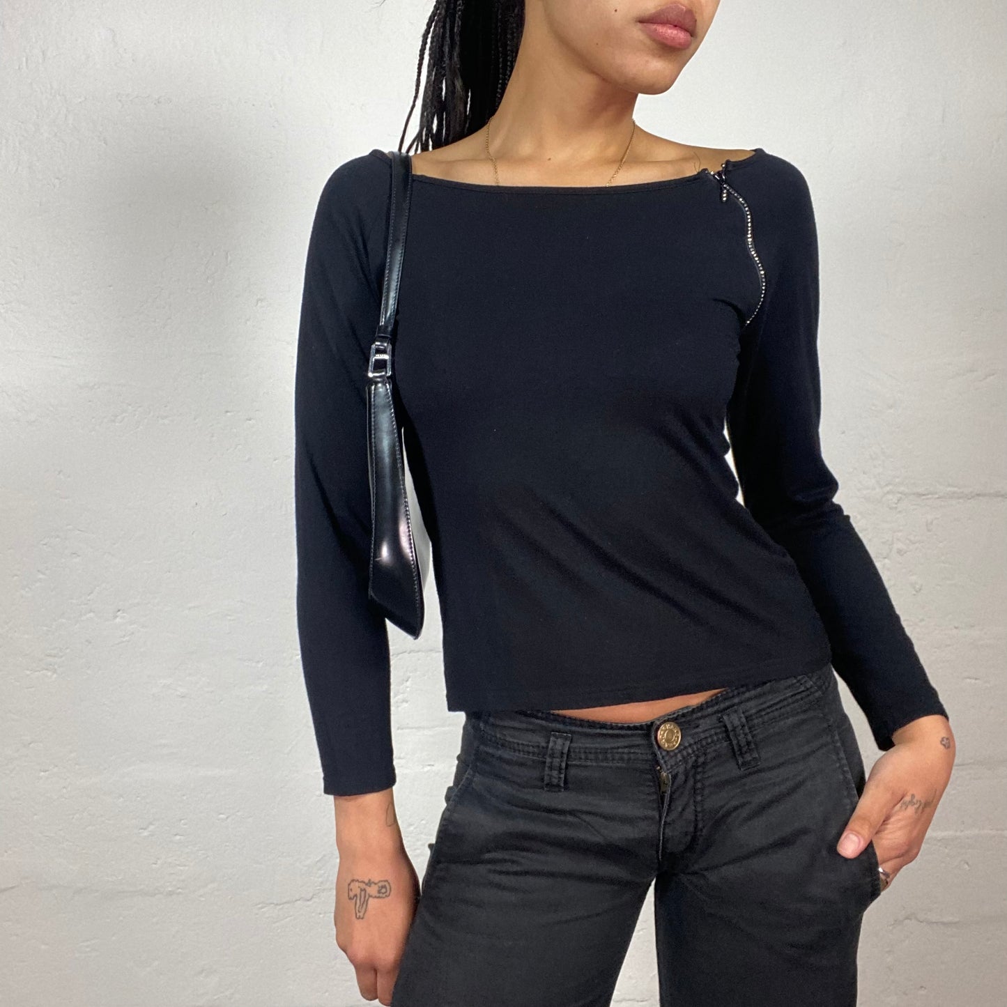 Vintage 2000's Downtown Girl Black 3/4 Sleeve Top with Rhinestone Zipper Shoulder Detail (M)