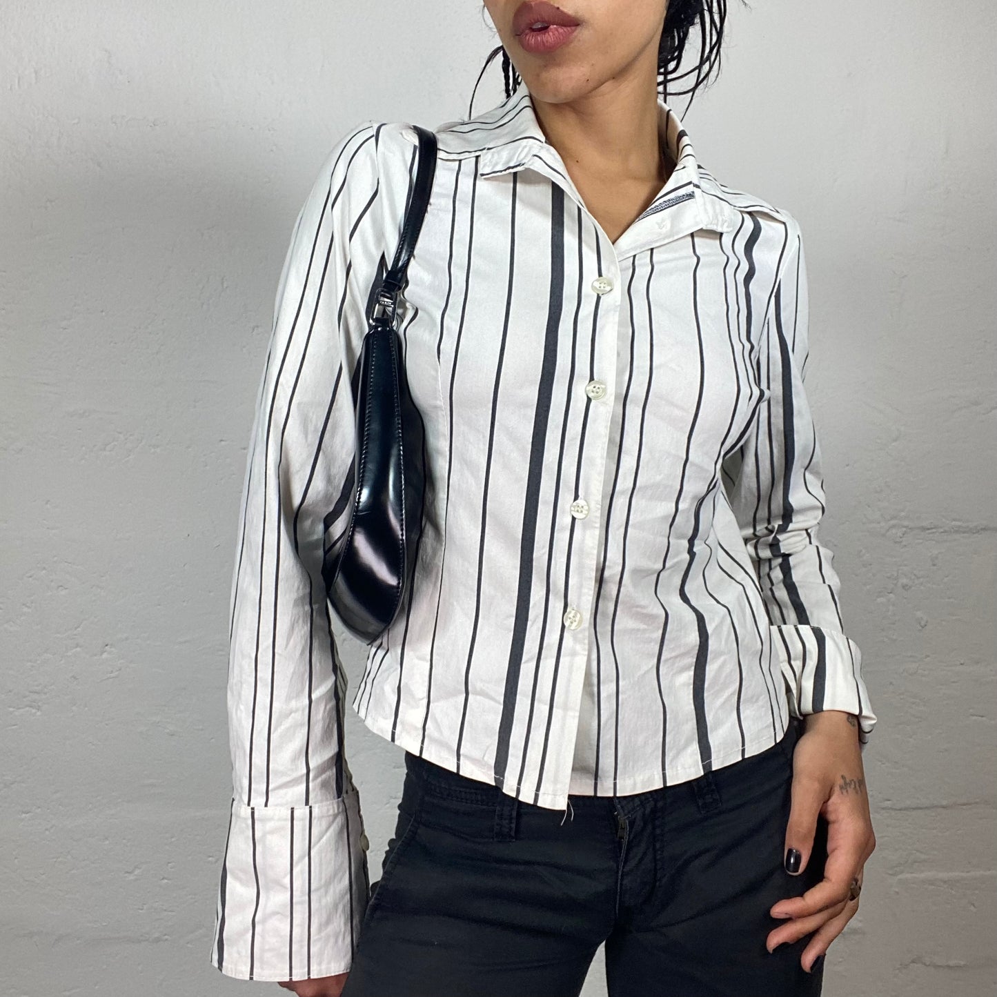 Vintage 2000’s Office Siren White Button Up Blouse with Black Stripes (M/L)