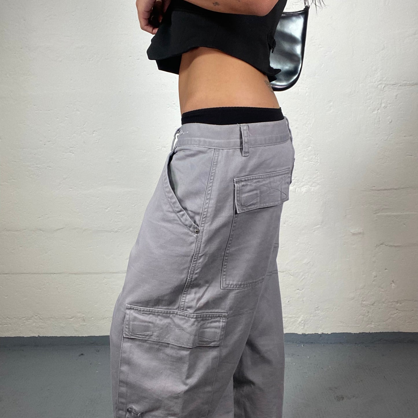 Vintage 2000's Skater Girl Light Grey Oversized Cargo Pants (M)