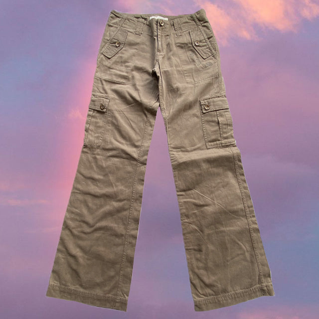 Vintage 90's Low Waist Tan Baggy Cargo Pants (34 EU / UK 6 / US 2)