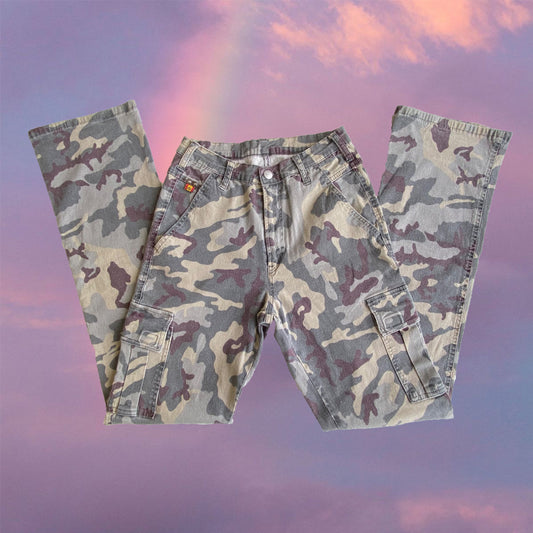 Vintage 90’s Camo Baggy Cargo Pants (34 EU / UK 6 / US 2)