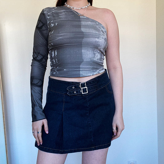 Vintage Y2K Denim Pleated Miniskirt with Buckle Detail (L)