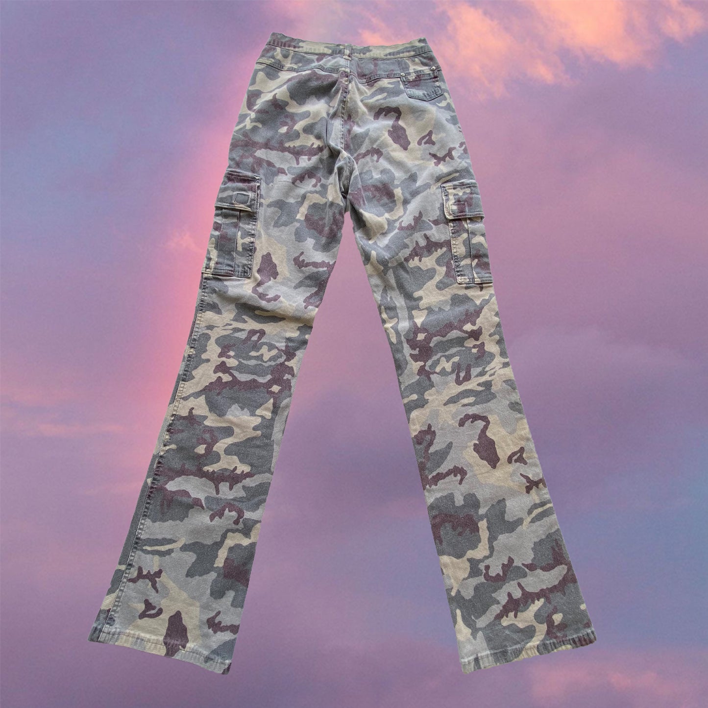 Vintage 90’s Camo Baggy Cargo Pants (34 EU / UK 6 / US 2)