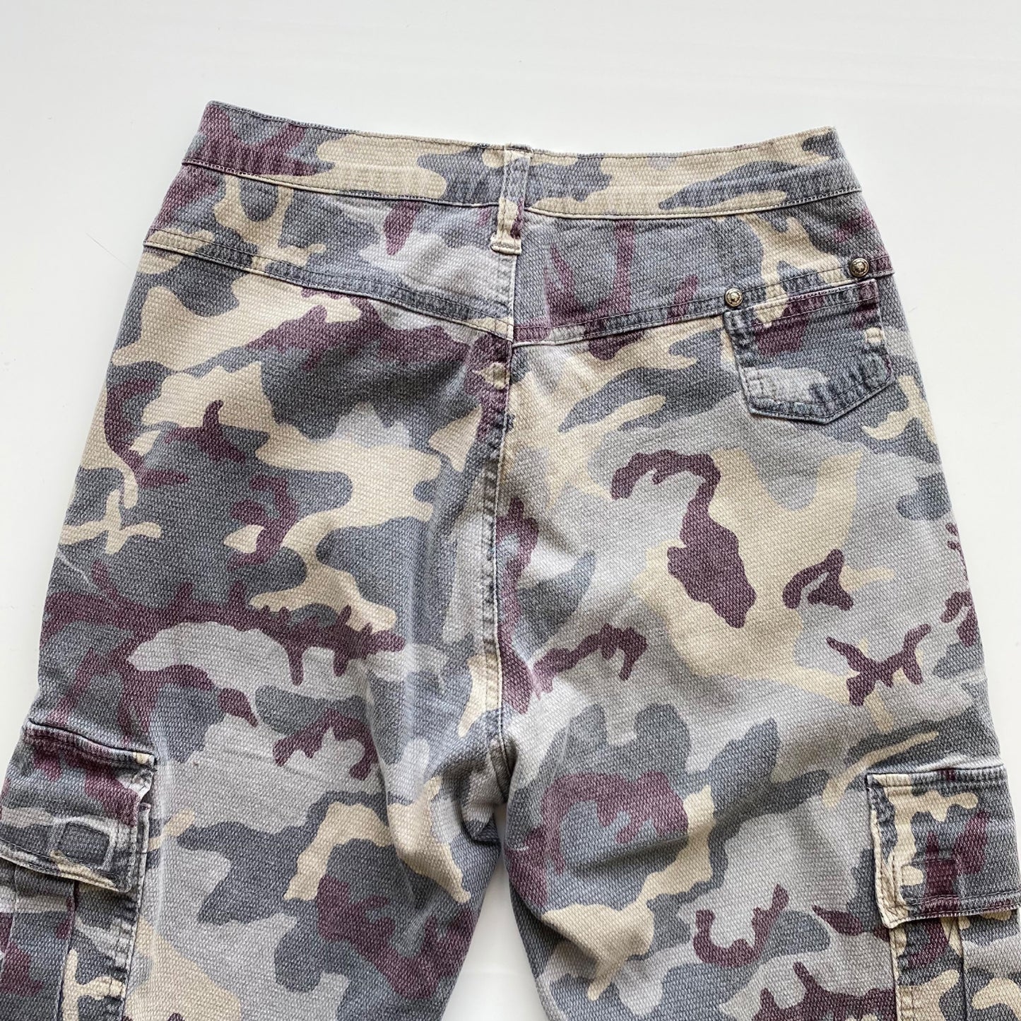 Vintage 90’s Camo Baggy Cargo Pants (34 EU / UK 6 / US 2)