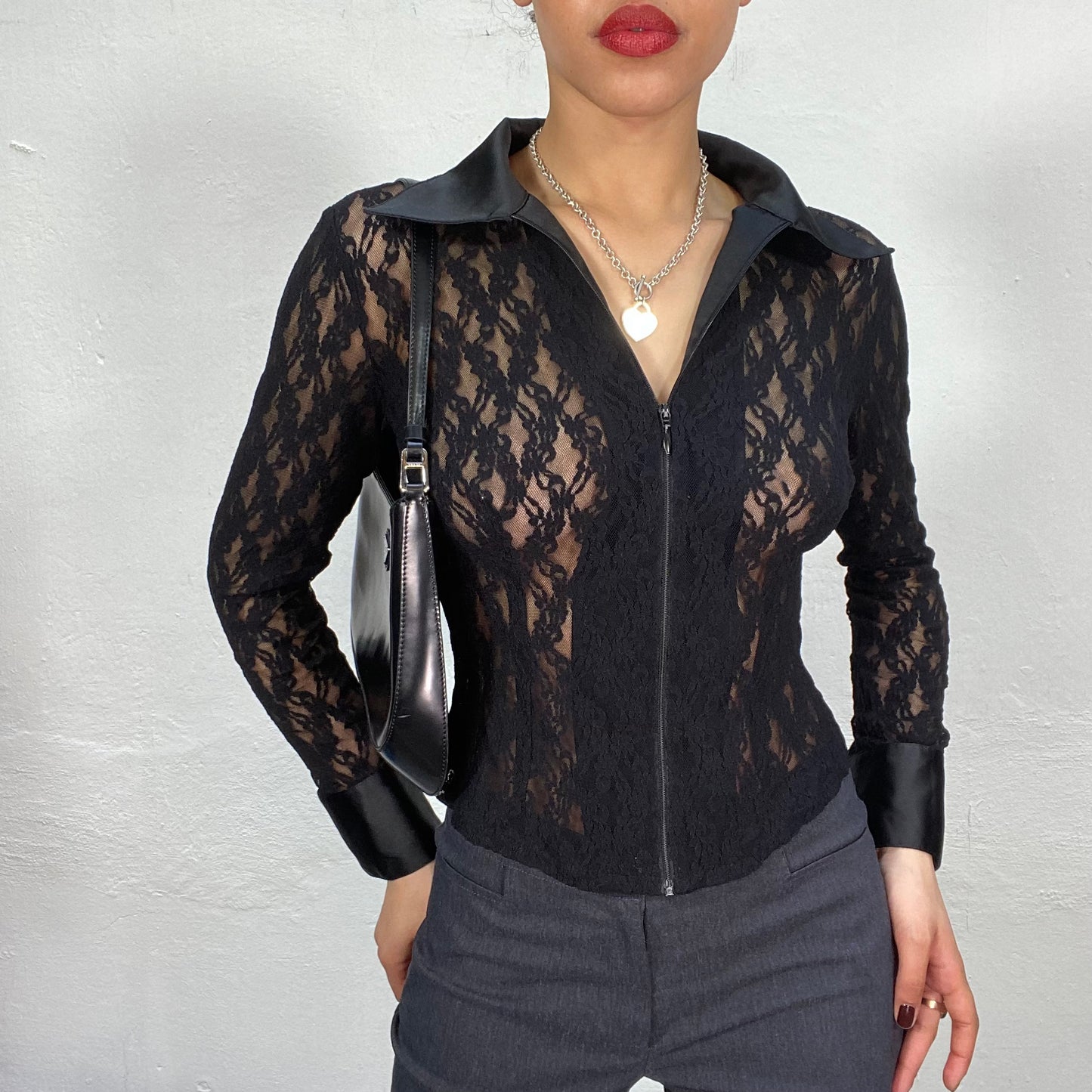 Vintage 2000's Gothic Black Lace Zip Up Blouse (S)