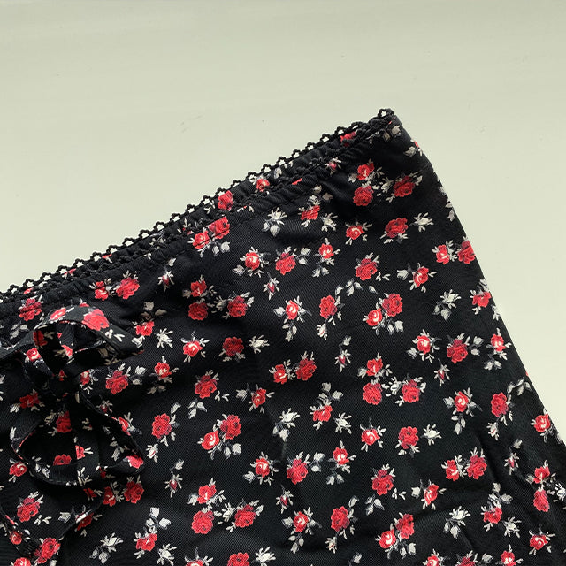 Vintage 90's Romantic Black Floral Midi Skirt (S)