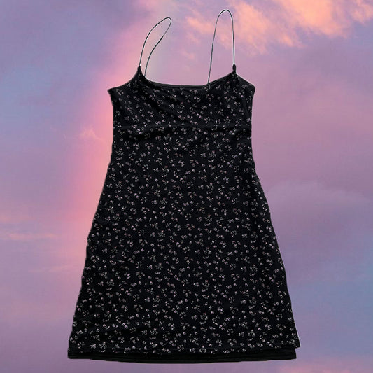 Vintage 90’s Romantic Black Floral Dress (S/M)