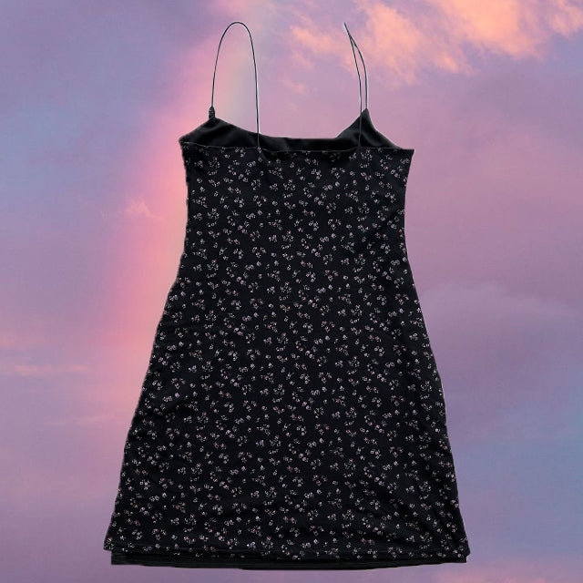 Vintage 90’s Romantic Black Floral Dress (S/M)