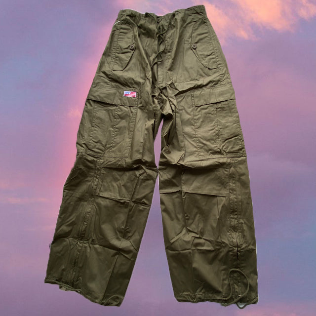 Vintage 90's Archive Techwear Khaki Parachute Baggy Cargo Pants (XS-S-M)