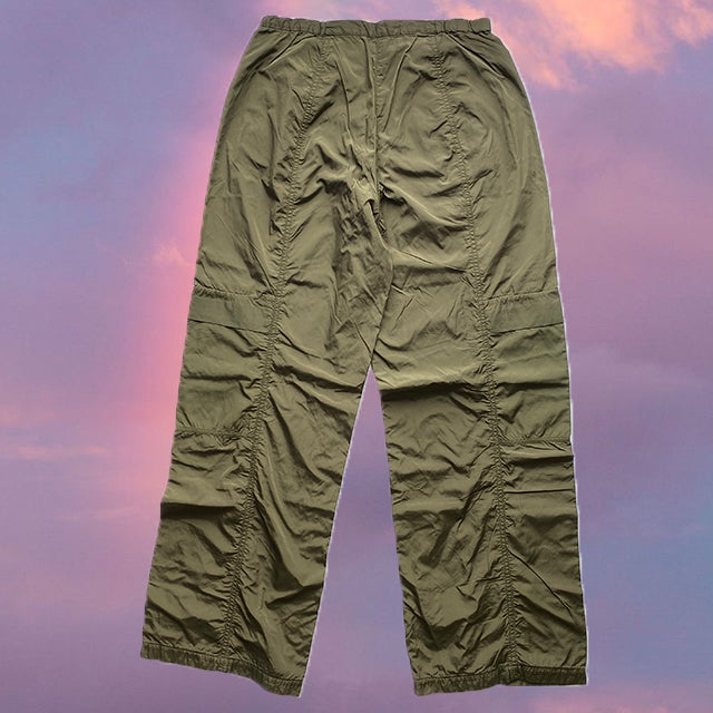 Vintage 90's Sporty Olive Green Nylon Baggy Cargo Pants (S/M)