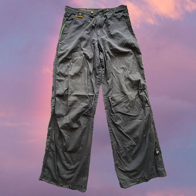 Vintage 90's Low Waist Grey Cargos with Embroidered Dragon Detail (36EU - 8 UK - 4 US)