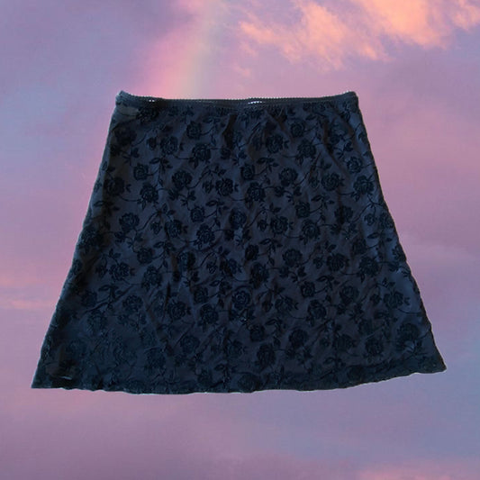 Vintage 90's Witchy Midi Mesh Skirt with Velvet Rose Pattern (S/M - 36/38 EU - 8/10 UK)