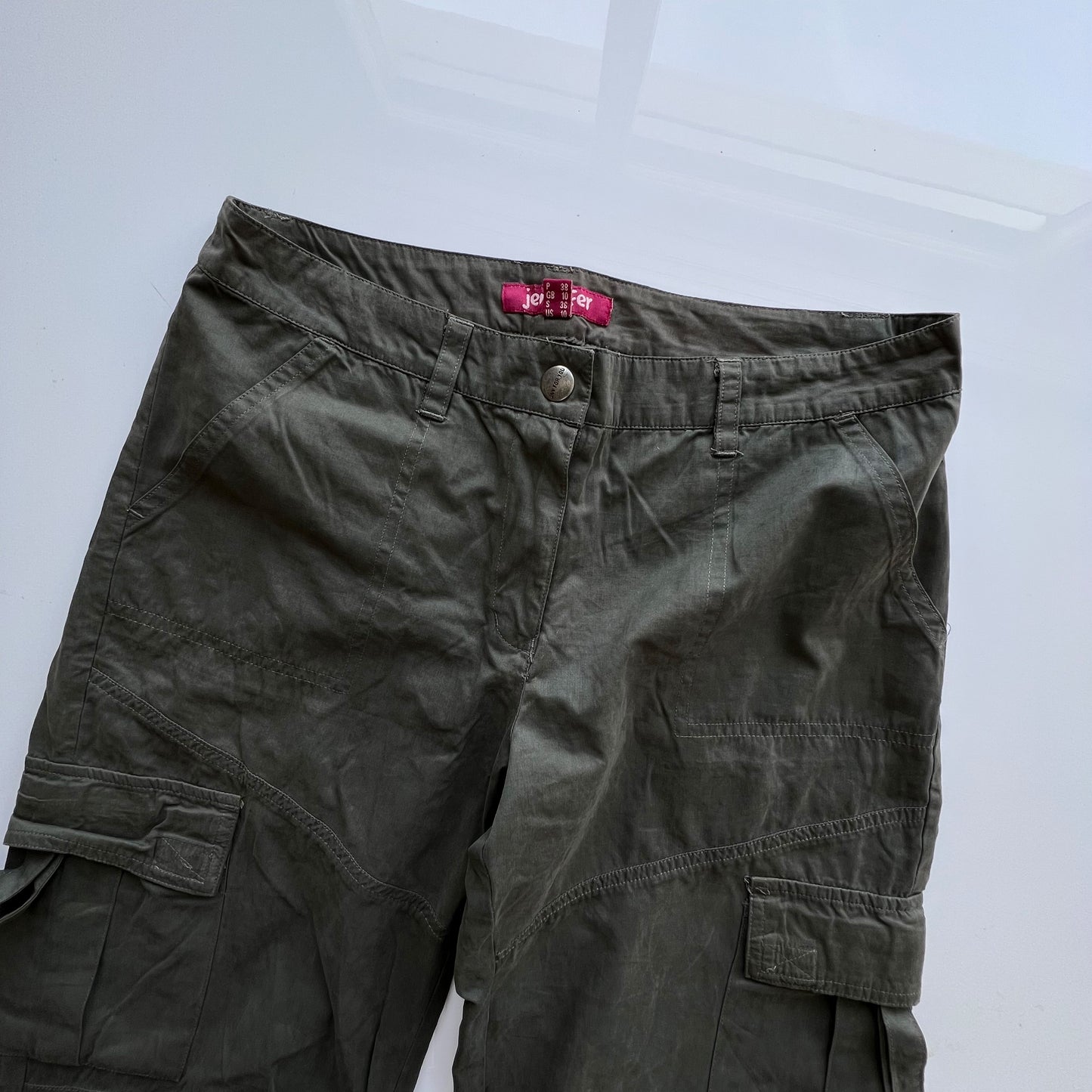 Vintage 90’s Low Waist OIive Green Cargo Pants (36 EU / 8 UK / 4 US)