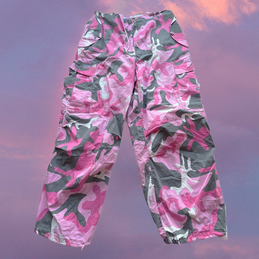 Vintage 90's Archive Pink Camo Parachute Baggy Cargo Pants (M-L-XL)