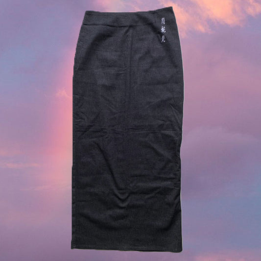 Vintage 90's Denim Maxi Skirt with Chinese Character Embroidery (S / 36 EU)