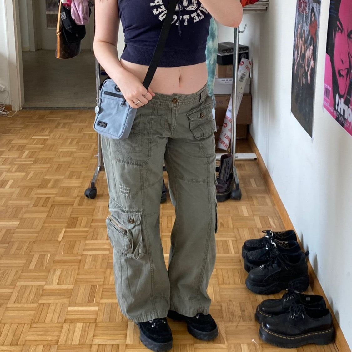 Vintage 90's Low Waist Green Baggy Cargo Pants (38 EU / 10 UK / 6 US)